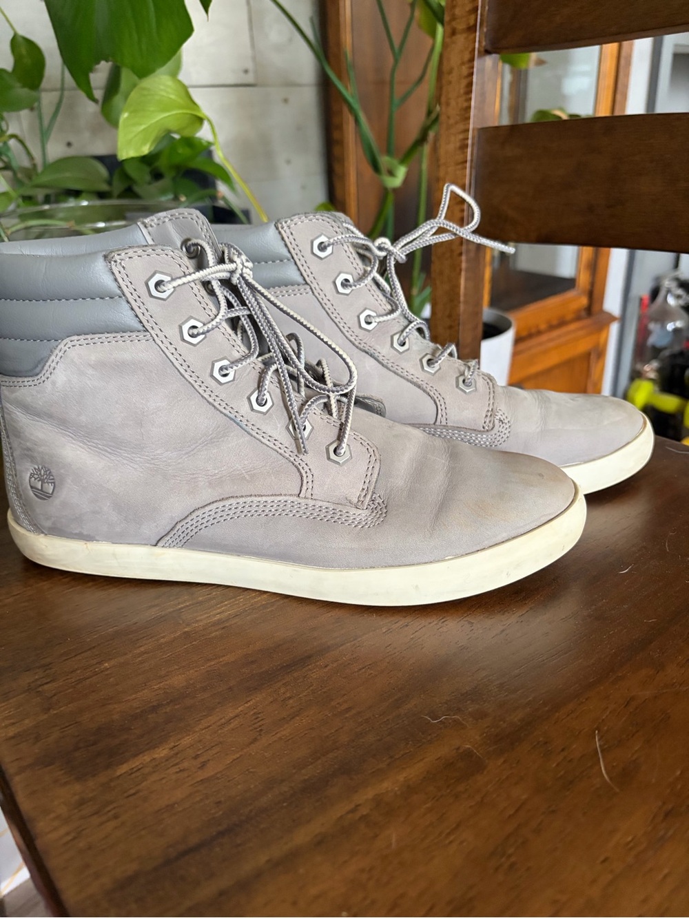 Timberland Women’s  Light Gray Nubuck Chukka Boots